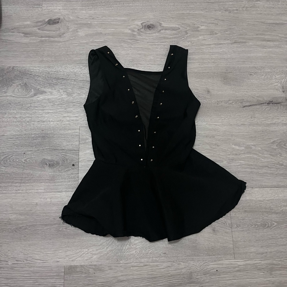 Windsor Elegant Black Top
